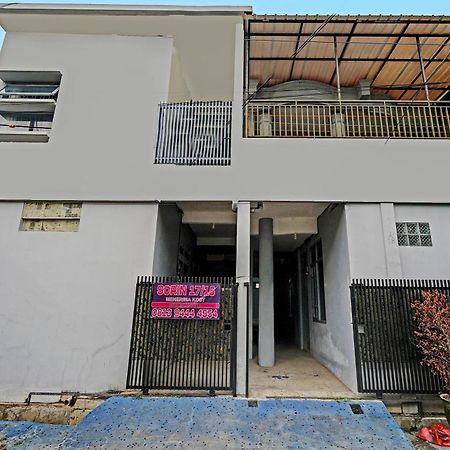 Oyo Life 91592 Aaliya Guest House Syariah Lebakwangi Bagian luar foto