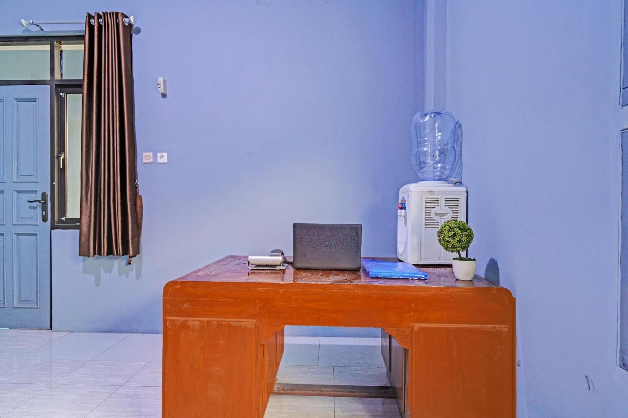 Oyo Life 91592 Aaliya Guest House Syariah Lebakwangi Bagian luar foto