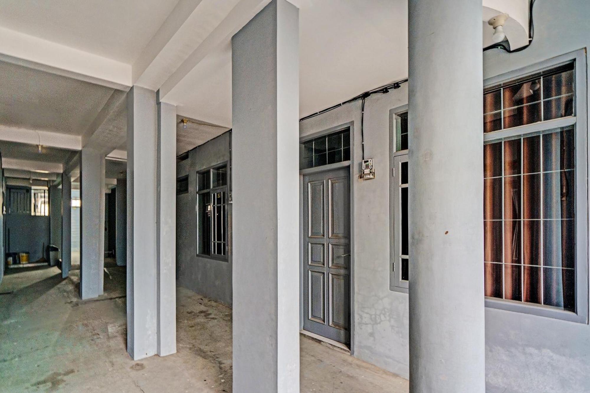 Oyo Life 91592 Aaliya Guest House Syariah Lebakwangi Bagian luar foto