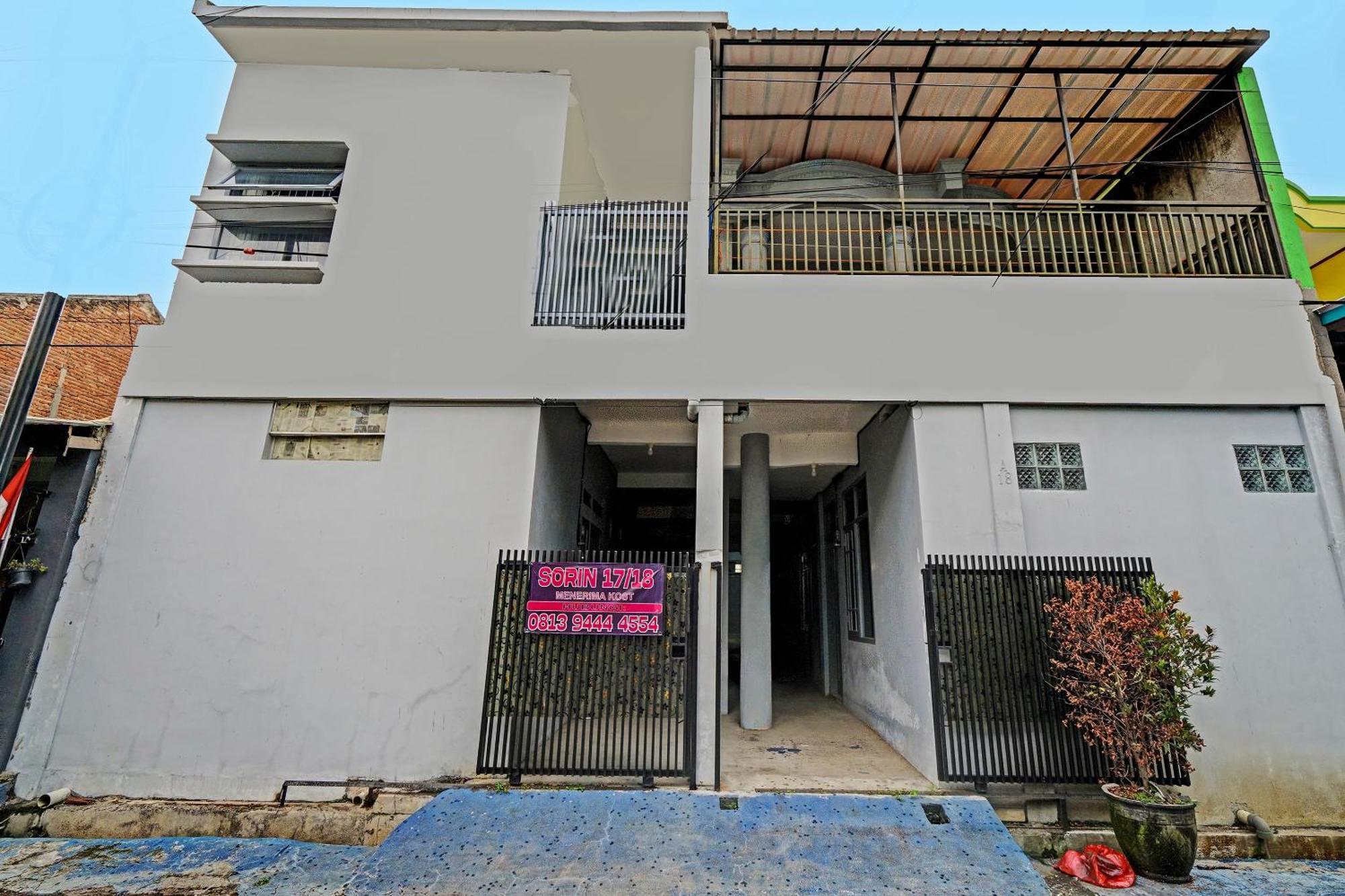 Oyo Life 91592 Aaliya Guest House Syariah Lebakwangi Bagian luar foto