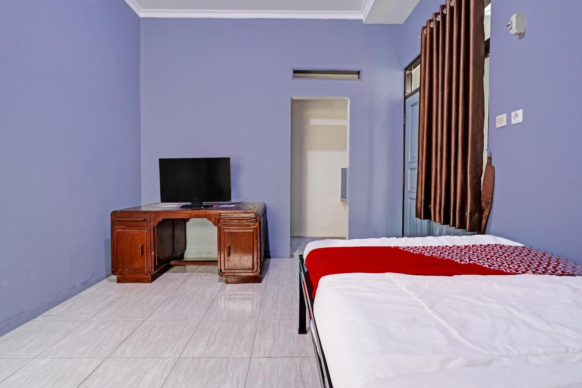 Oyo Life 91592 Aaliya Guest House Syariah Lebakwangi Bagian luar foto