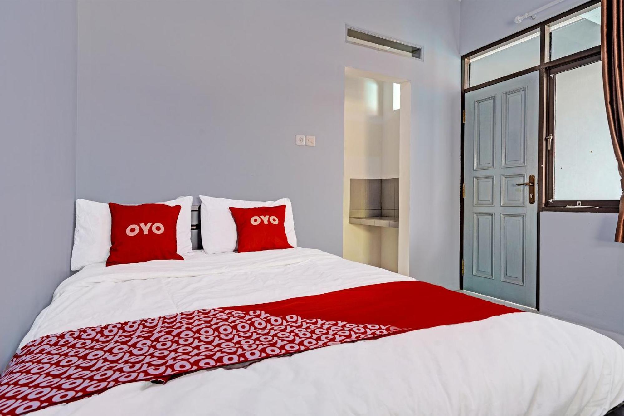 Oyo Life 91592 Aaliya Guest House Syariah Lebakwangi Bagian luar foto