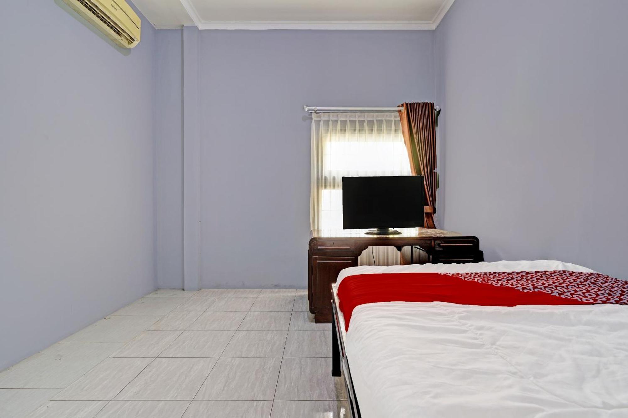Oyo Life 91592 Aaliya Guest House Syariah Lebakwangi Bagian luar foto